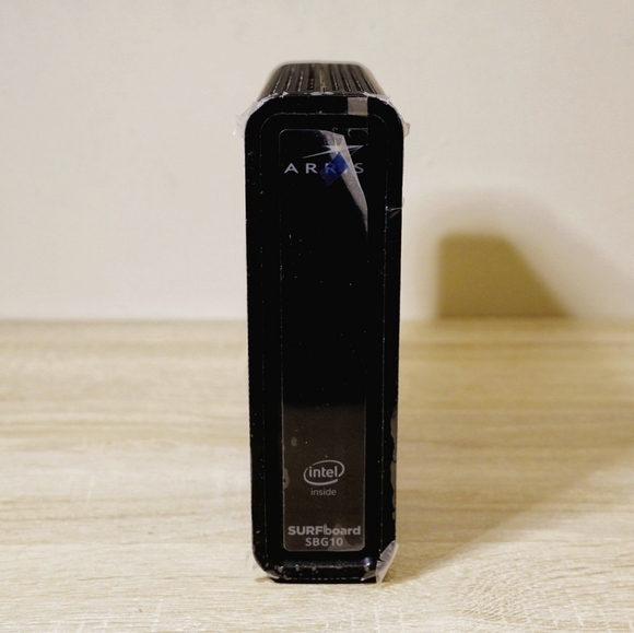 ARRIS SURFboard and RG6 Coax Cable - Picture 3 of 12